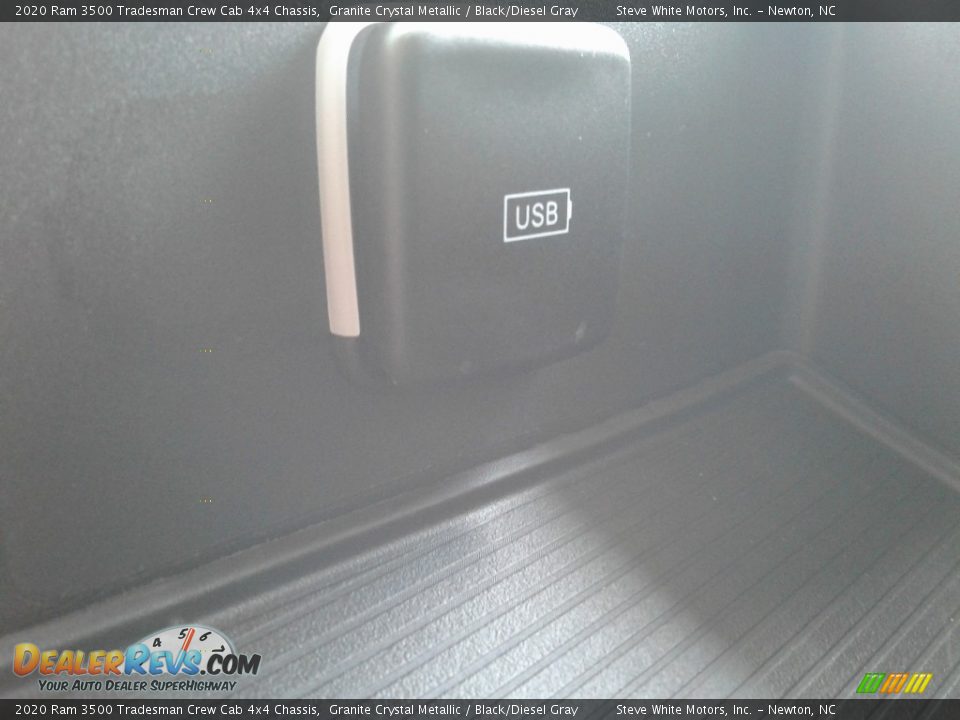 2020 Ram 3500 Tradesman Crew Cab 4x4 Chassis Granite Crystal Metallic / Black/Diesel Gray Photo #24
