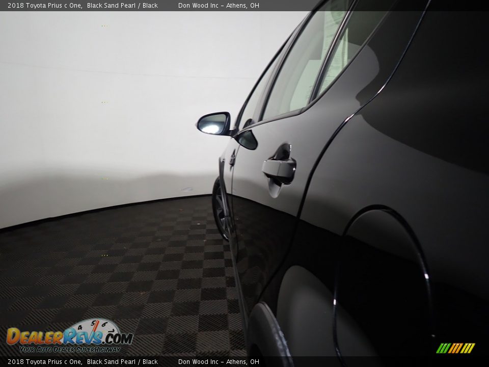 2018 Toyota Prius c One Black Sand Pearl / Black Photo #10