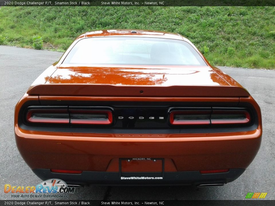 2020 Dodge Challenger R/T Sinamon Stick / Black Photo #8