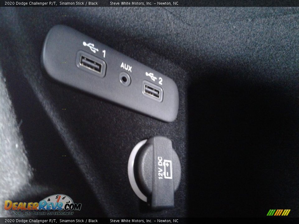 2020 Dodge Challenger R/T Sinamon Stick / Black Photo #24
