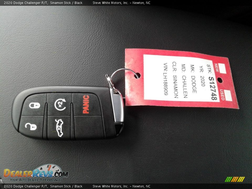 2020 Dodge Challenger R/T Sinamon Stick / Black Photo #26