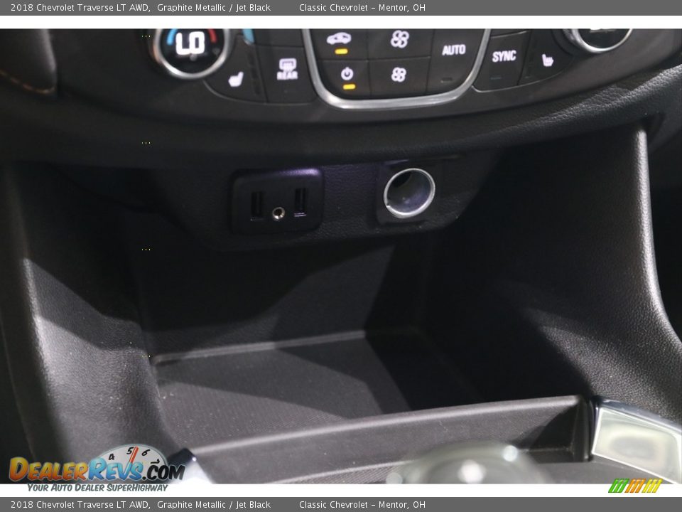 2018 Chevrolet Traverse LT AWD Graphite Metallic / Jet Black Photo #12