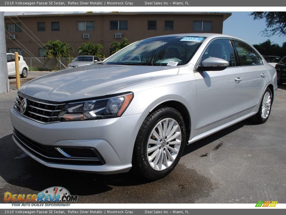 Reflex Silver Metallic 2016 Volkswagen Passat SE Sedan Photo #5