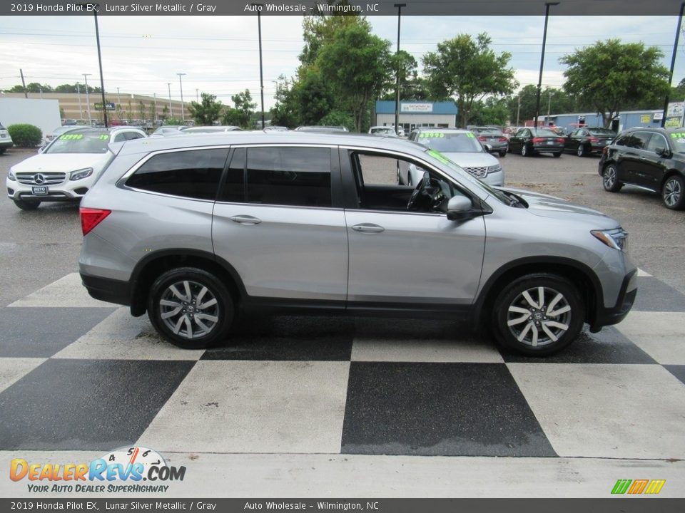 Lunar Silver Metallic 2019 Honda Pilot EX Photo #3