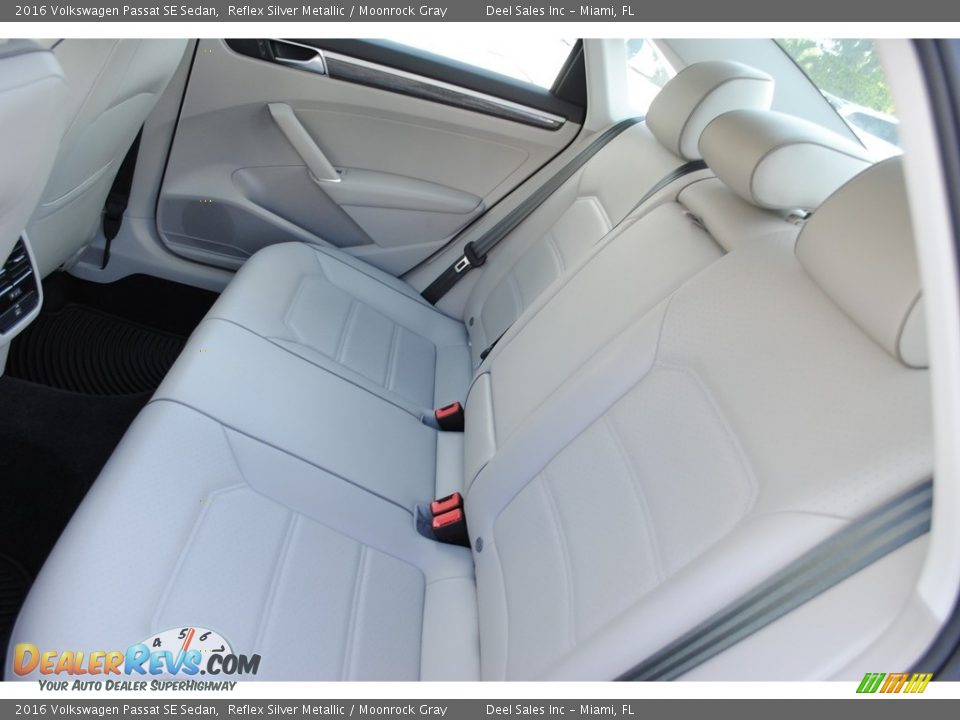 Rear Seat of 2016 Volkswagen Passat SE Sedan Photo #12