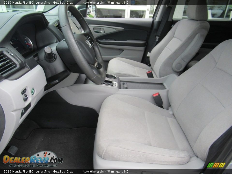 Gray Interior - 2019 Honda Pilot EX Photo #11