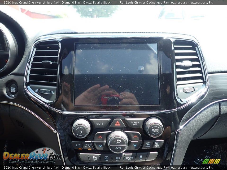 2020 Jeep Grand Cherokee Limited 4x4 Diamond Black Crystal Pearl / Black Photo #15