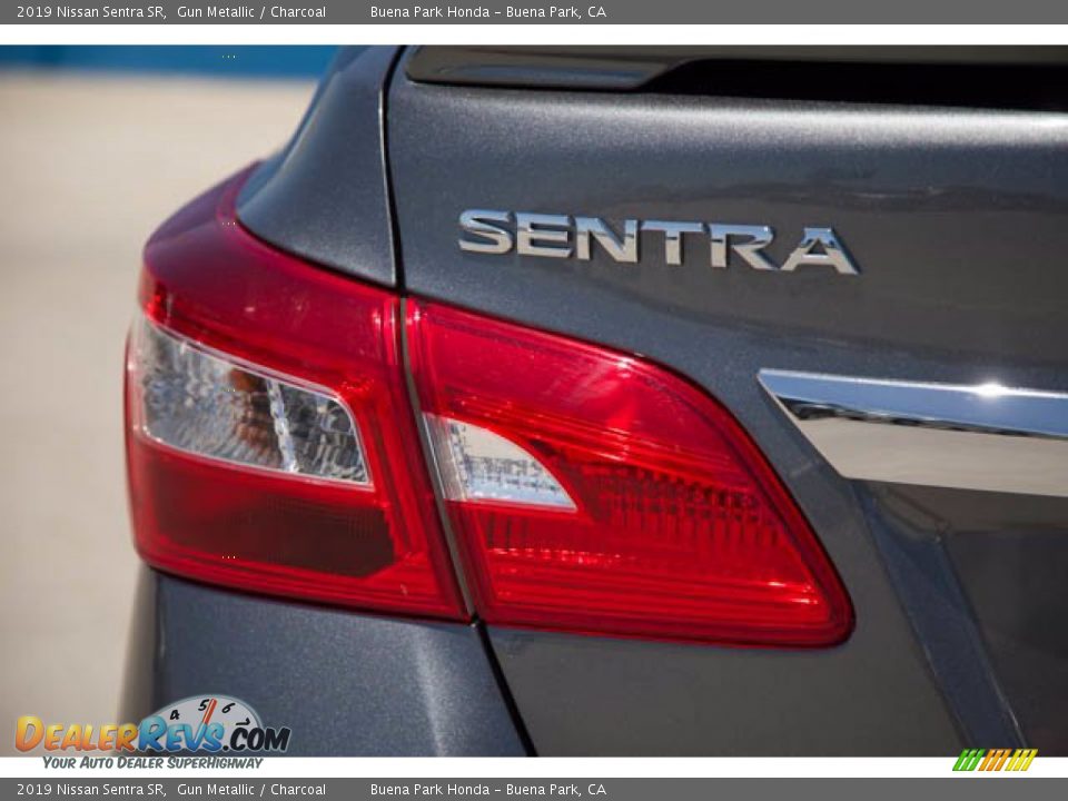 2019 Nissan Sentra SR Gun Metallic / Charcoal Photo #9