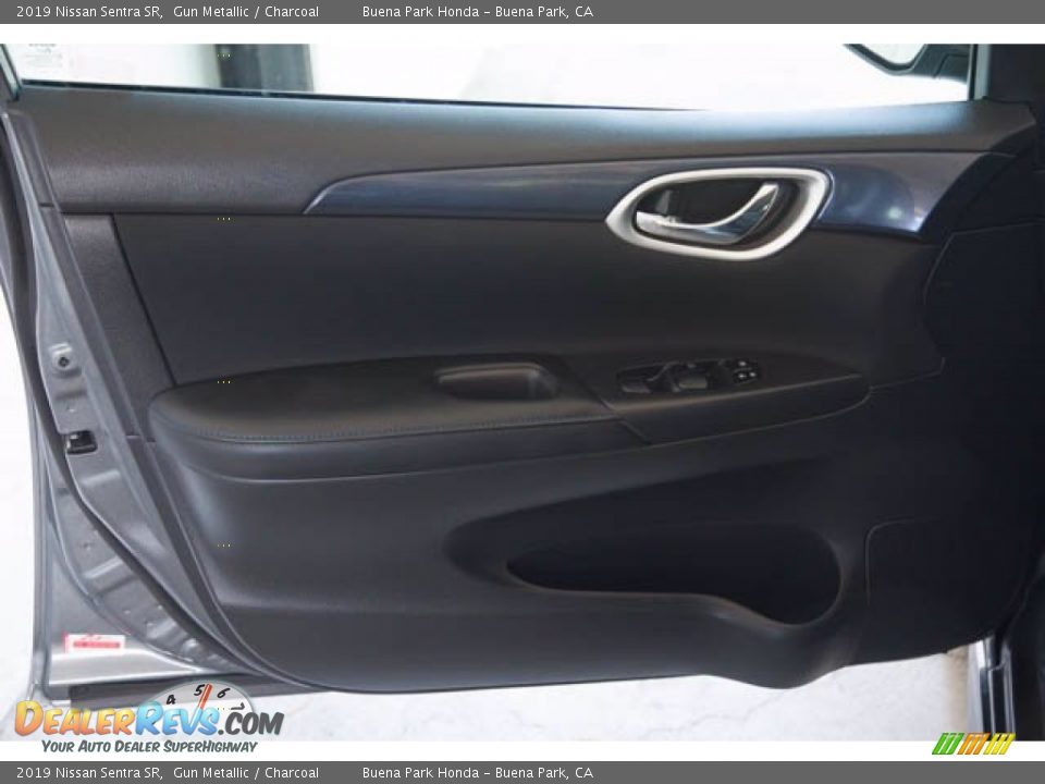 2019 Nissan Sentra SR Gun Metallic / Charcoal Photo #26