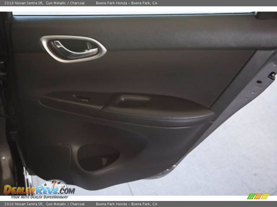 2019 Nissan Sentra SR Gun Metallic / Charcoal Photo #29