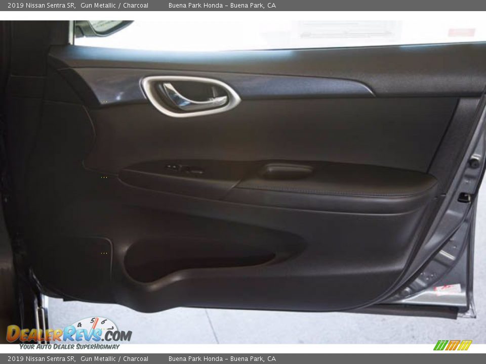 2019 Nissan Sentra SR Gun Metallic / Charcoal Photo #30