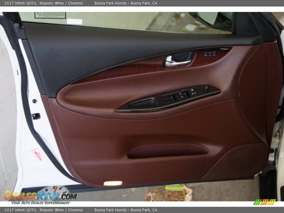 Door Panel of 2017 Infiniti QX50  Photo #27