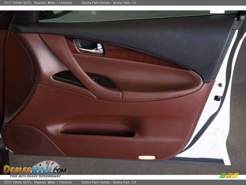 Door Panel of 2017 Infiniti QX50  Photo #31