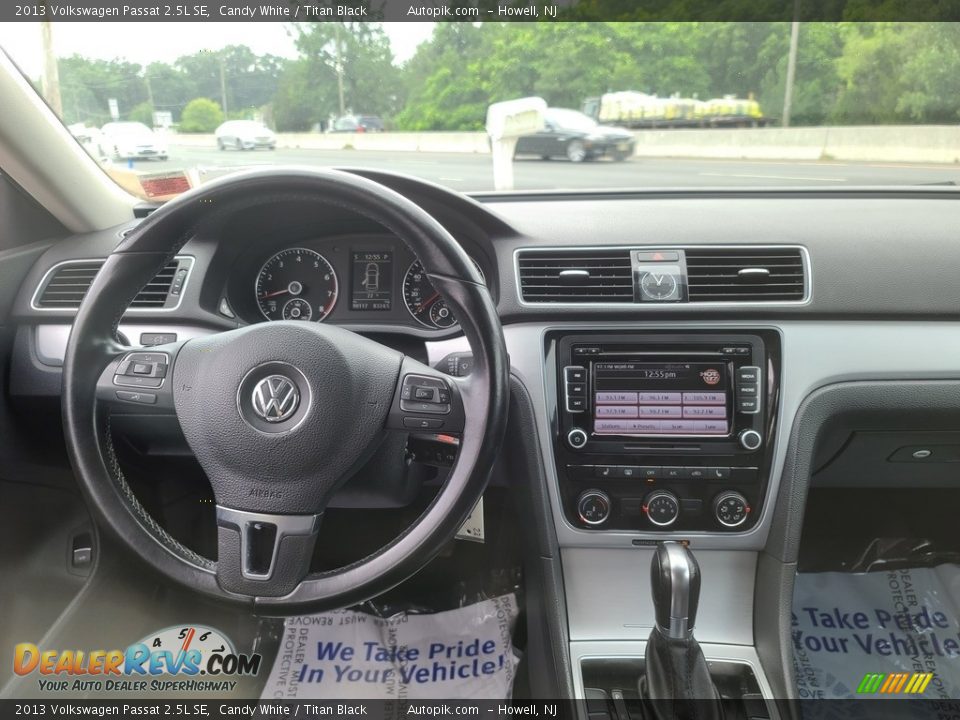 2013 Volkswagen Passat 2.5L SE Candy White / Titan Black Photo #11