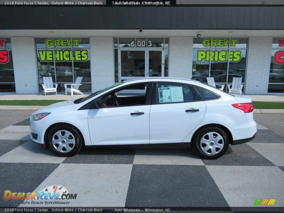 2018 Ford Focus S Sedan Oxford White / Charcoal Black Photo #1