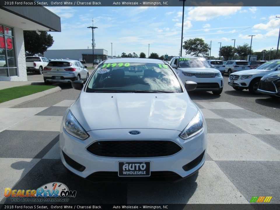 2018 Ford Focus S Sedan Oxford White / Charcoal Black Photo #2