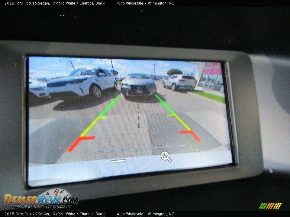 2018 Ford Focus S Sedan Oxford White / Charcoal Black Photo #18