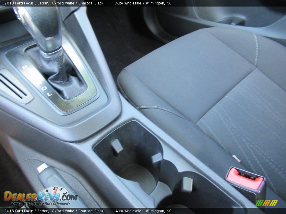 2018 Ford Focus S Sedan Oxford White / Charcoal Black Photo #19