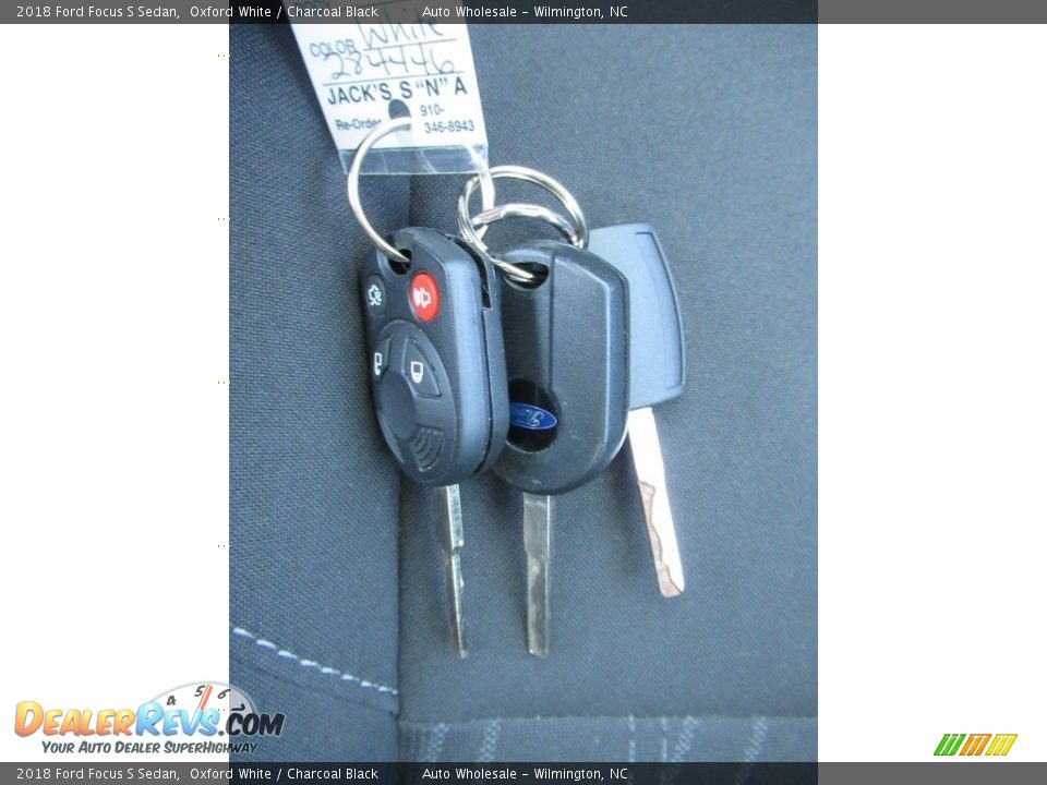 2018 Ford Focus S Sedan Oxford White / Charcoal Black Photo #20