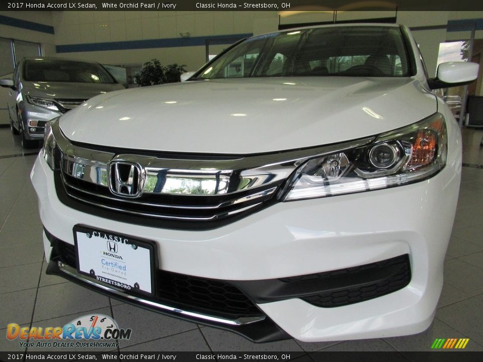 2017 Honda Accord LX Sedan White Orchid Pearl / Ivory Photo #7