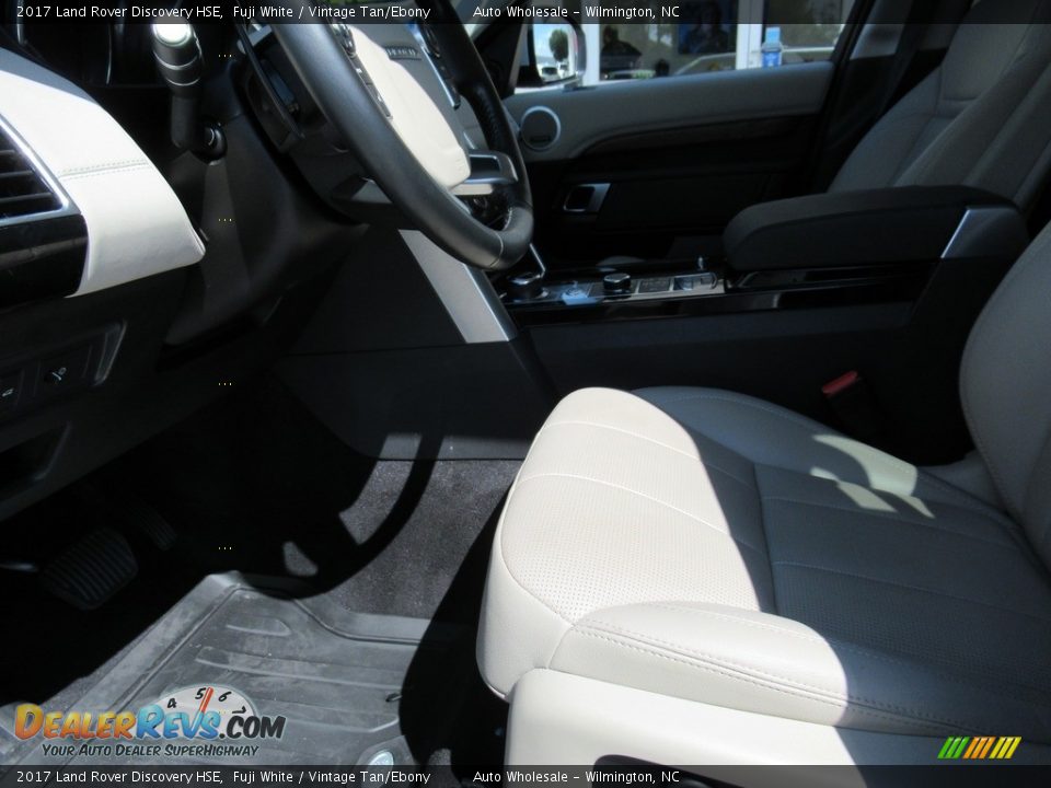 2017 Land Rover Discovery HSE Fuji White / Vintage Tan/Ebony Photo #9