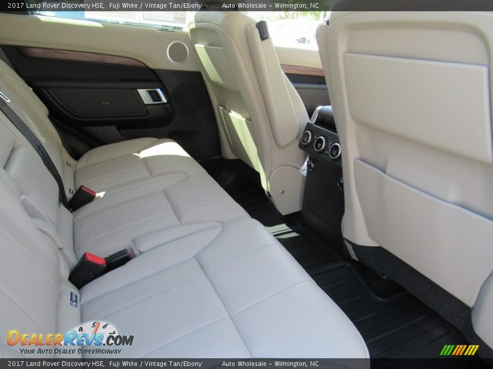 2017 Land Rover Discovery HSE Fuji White / Vintage Tan/Ebony Photo #12