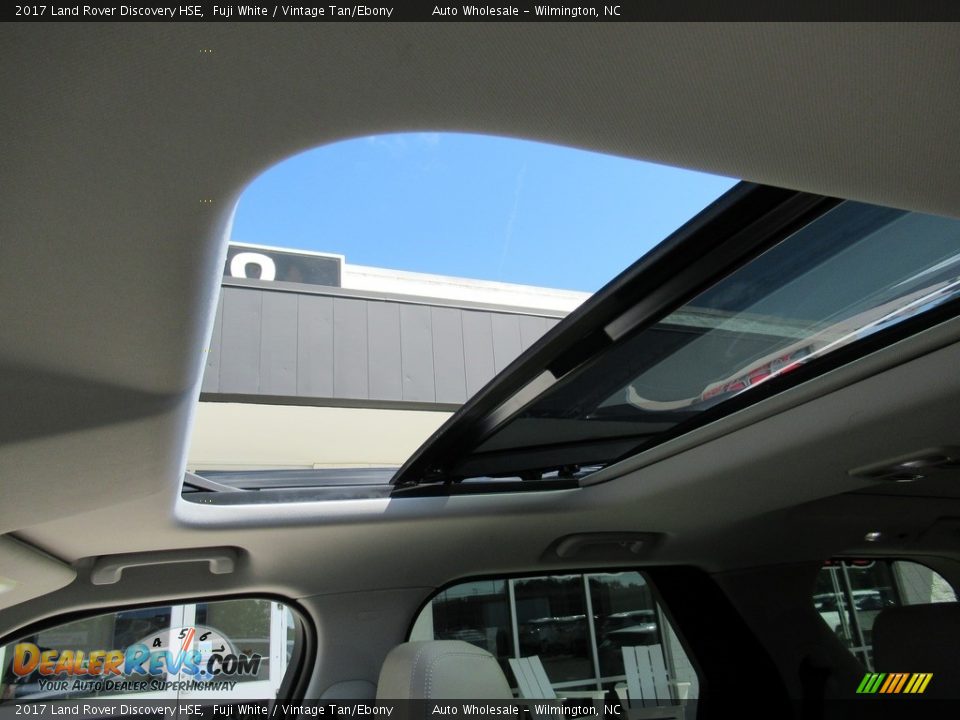 2017 Land Rover Discovery HSE Fuji White / Vintage Tan/Ebony Photo #13