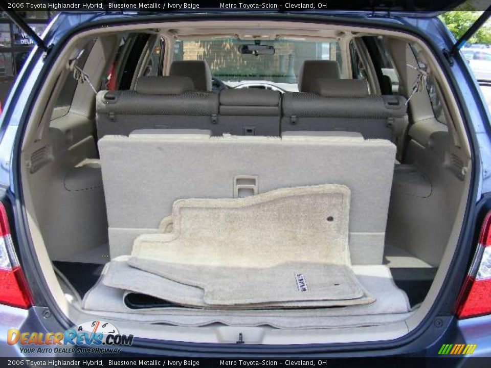 2006 Toyota Highlander Hybrid Bluestone Metallic / Ivory Beige Photo #26
