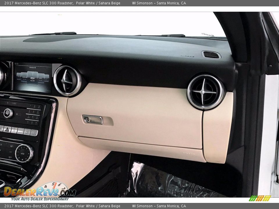 Dashboard of 2017 Mercedes-Benz SLC 300 Roadster Photo #26