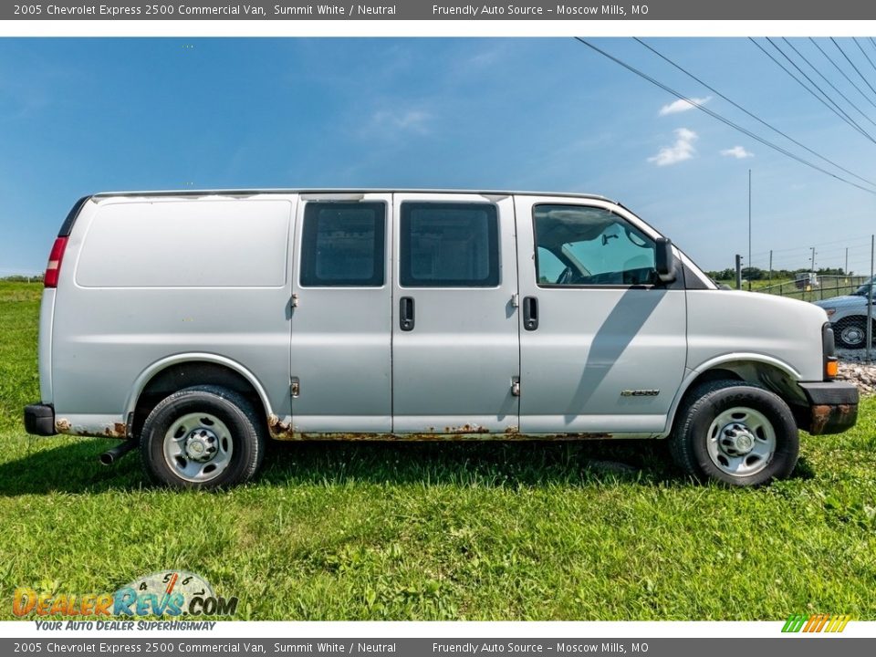2005 Chevrolet Express 2500 Commercial Van Summit White / Neutral Photo #2