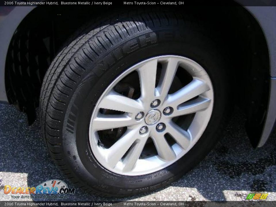 2006 Toyota Highlander Hybrid Bluestone Metallic / Ivory Beige Photo #29