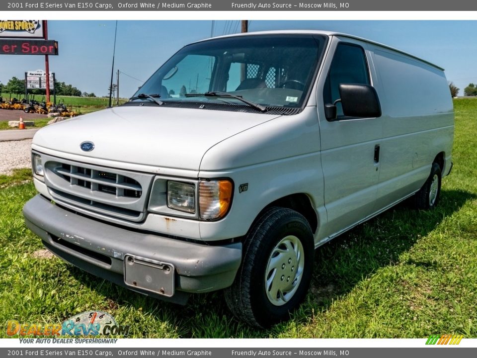 Front 3/4 View of 2001 Ford E Series Van E150 Cargo Photo #12