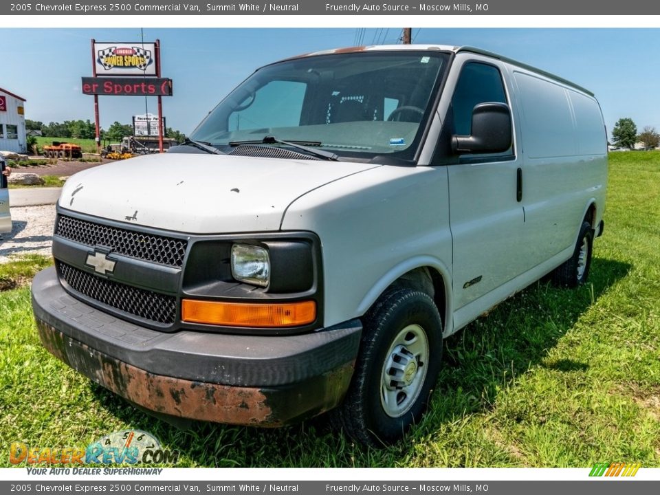 2005 Chevrolet Express 2500 Commercial Van Summit White / Neutral Photo #18