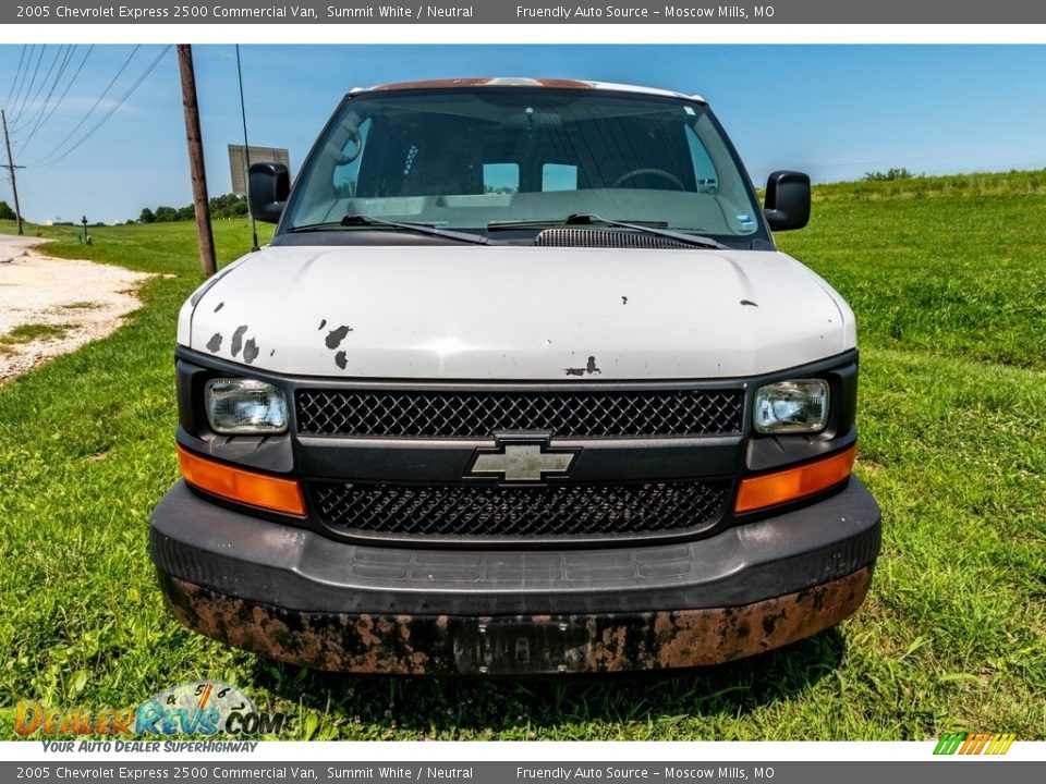 2005 Chevrolet Express 2500 Commercial Van Summit White / Neutral Photo #19