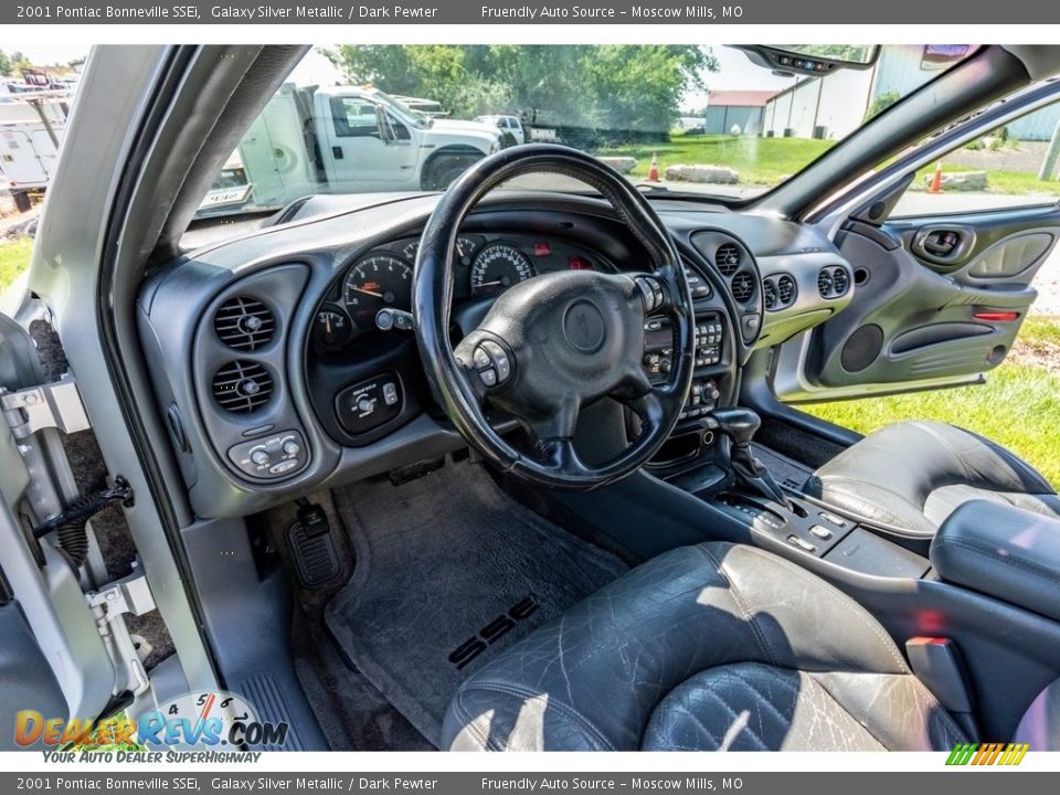 Dark Pewter Interior - 2001 Pontiac Bonneville SSEi Photo #11