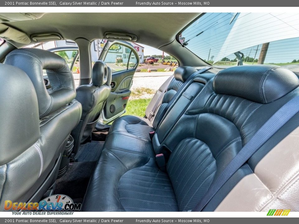 Rear Seat of 2001 Pontiac Bonneville SSEi Photo #12