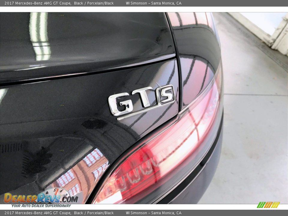 2017 Mercedes-Benz AMG GT Coupe Black / Porcelain/Black Photo #6