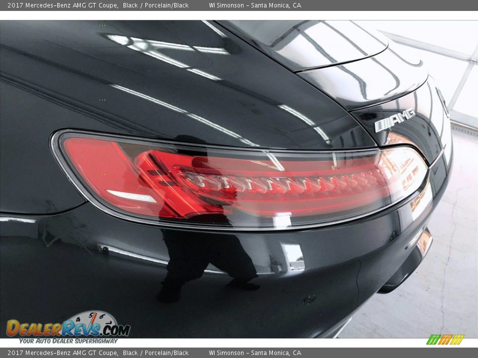 2017 Mercedes-Benz AMG GT Coupe Black / Porcelain/Black Photo #22