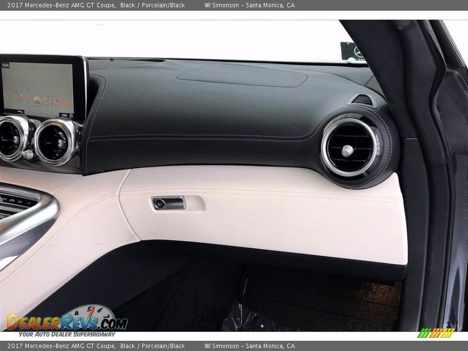 2017 Mercedes-Benz AMG GT Coupe Black / Porcelain/Black Photo #24
