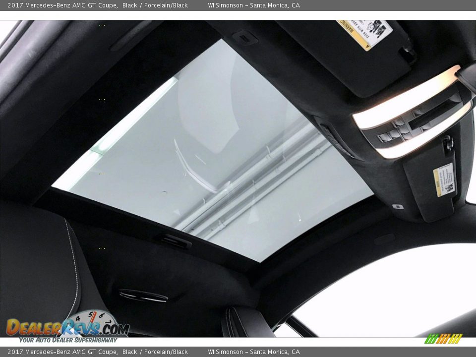 2017 Mercedes-Benz AMG GT Coupe Black / Porcelain/Black Photo #25