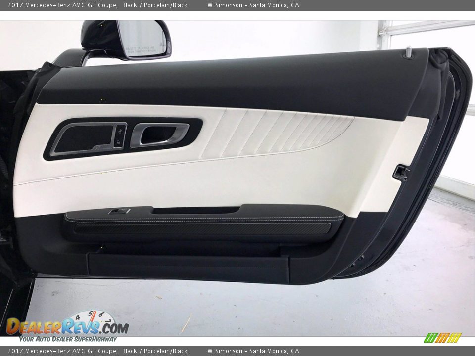 Door Panel of 2017 Mercedes-Benz AMG GT Coupe Photo #26