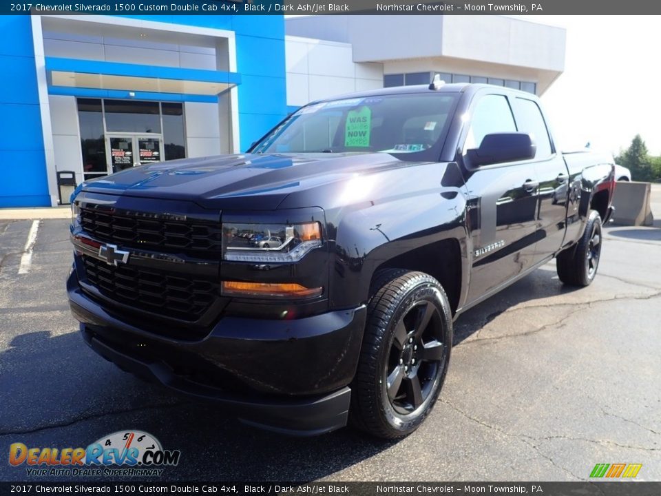 2017 Chevrolet Silverado 1500 Custom Double Cab 4x4 Black / Dark Ash/Jet Black Photo #2