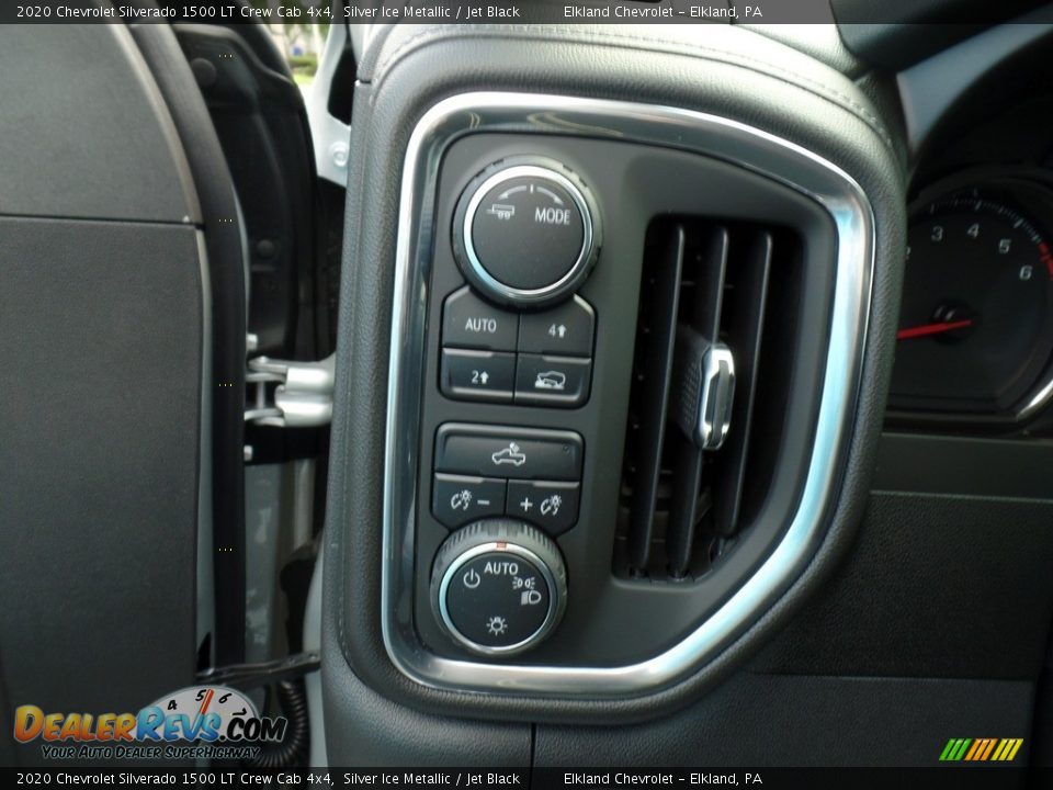 2020 Chevrolet Silverado 1500 LT Crew Cab 4x4 Silver Ice Metallic / Jet Black Photo #23