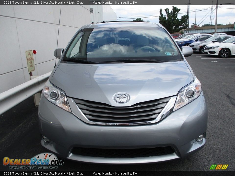 2013 Toyota Sienna XLE Silver Sky Metallic / Light Gray Photo #7