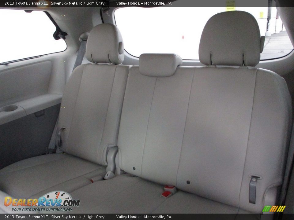 2013 Toyota Sienna XLE Silver Sky Metallic / Light Gray Photo #13