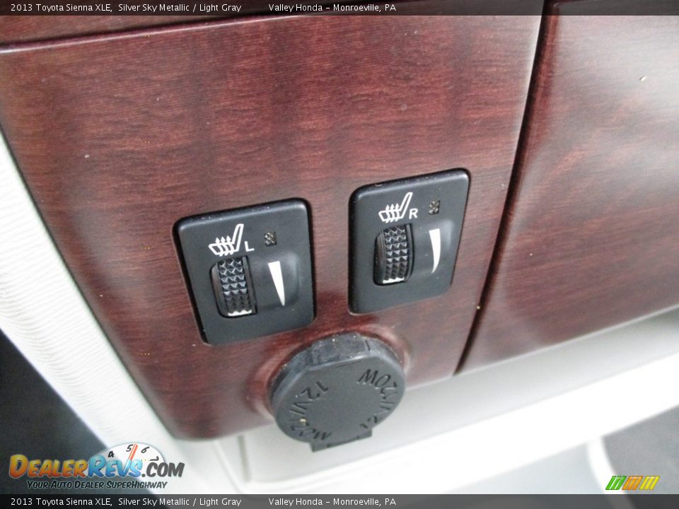 2013 Toyota Sienna XLE Silver Sky Metallic / Light Gray Photo #18
