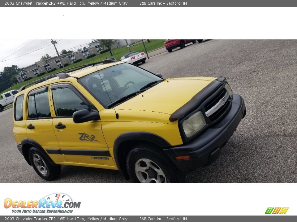 2003 Chevrolet Tracker ZR2 4WD Hard Top Yellow / Medium Gray Photo #28
