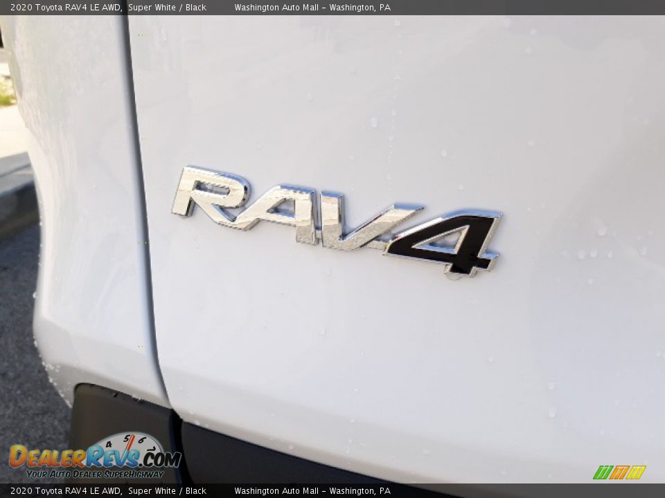 2020 Toyota RAV4 LE AWD Super White / Black Photo #35