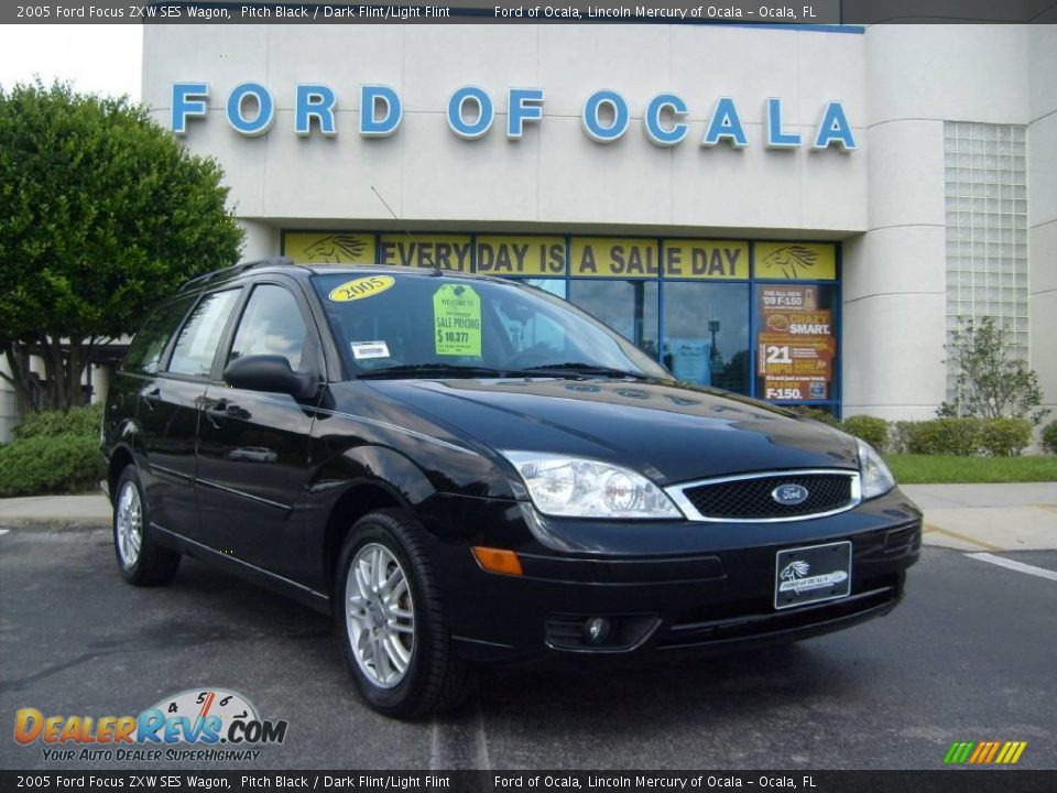 2005 Ford Focus ZXW SES Wagon Pitch Black / Dark Flint/Light Flint Photo #1