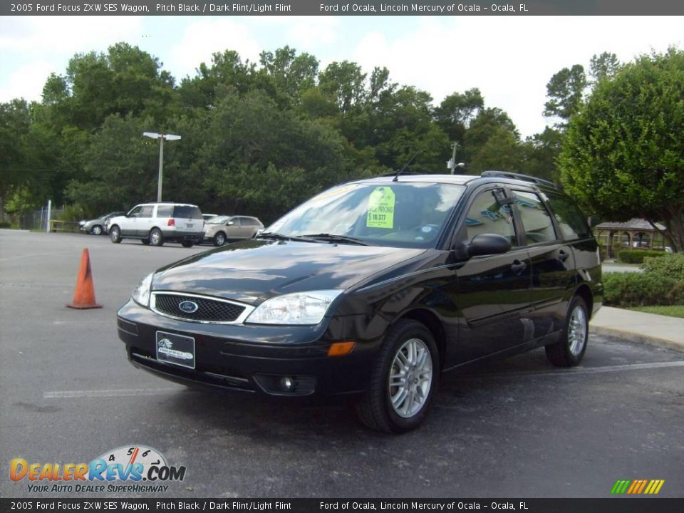 2005 Ford Focus ZXW SES Wagon Pitch Black / Dark Flint/Light Flint Photo #7